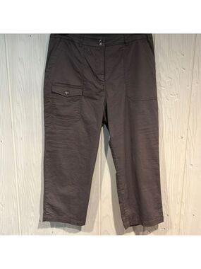 Violets & ROSES Olive Green Cropped Ankle Pants size 16